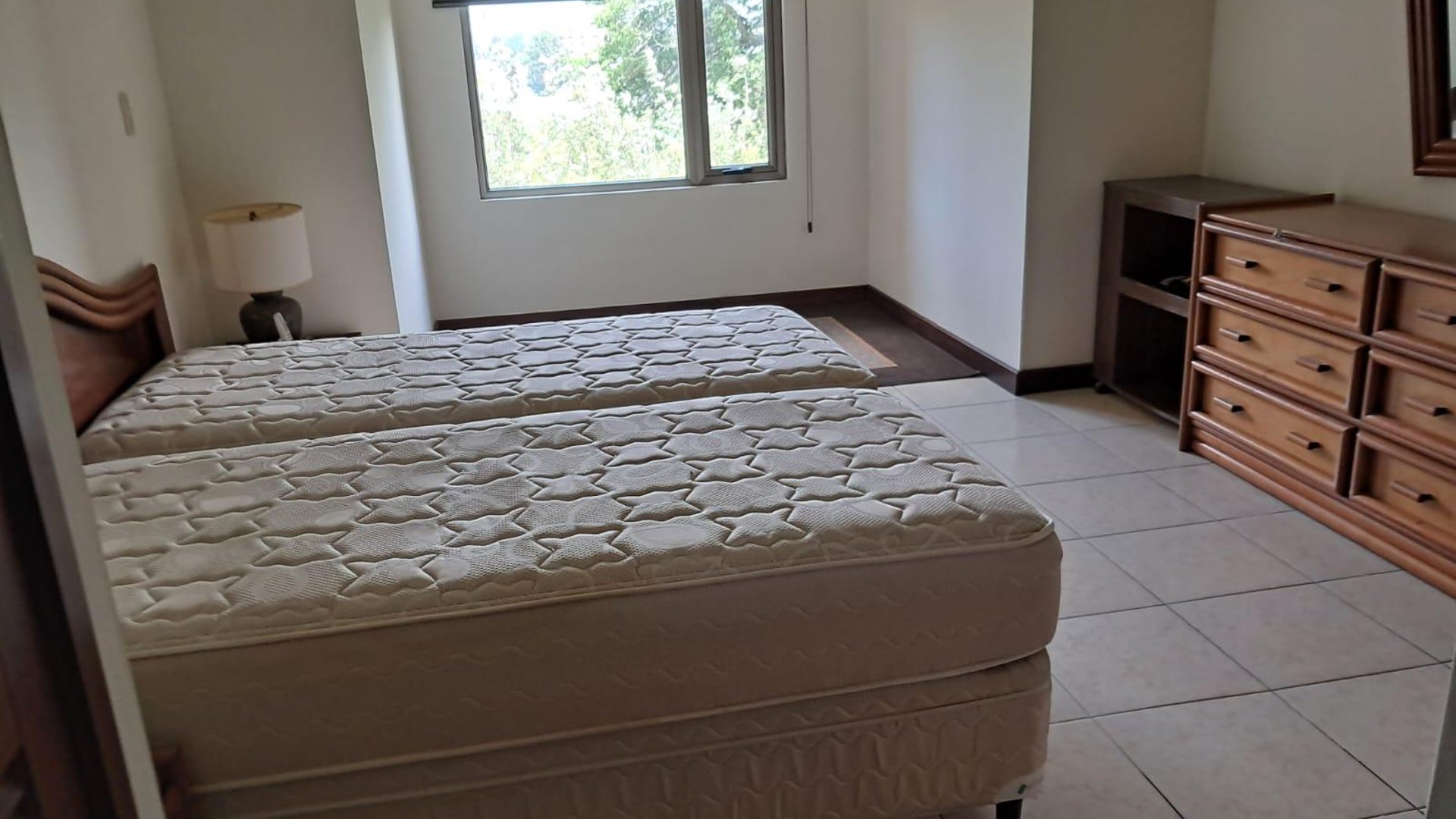 ALQUILER DE CÉNTRICO APARTAMENTO - JARDINES DEL ACUEDUCTO, ZONA 10 - Miniatura 5