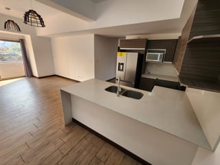 Apartamento en Renta en Zona 10 - 3 habitaciones - Piscina - Ref-4719 - 2