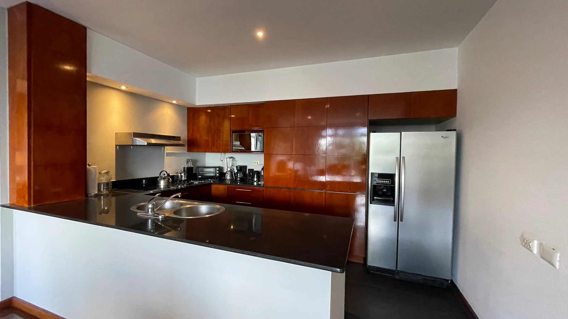 Apartamento en Alquiler/Venta Edificio Vista Bella, Km. 9.5 CES N6