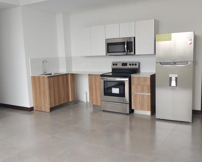 Apartamento con linea blanca y 2 habitaciones en renta en Z13 Ref-5317