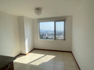 APARTAMENTO EN EDIFICIO BOTTICELLI ZONA 15 - 5