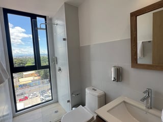 Vendo apartamento en Edificio MERAKI zona 10 por columpio de VH  - Image 6