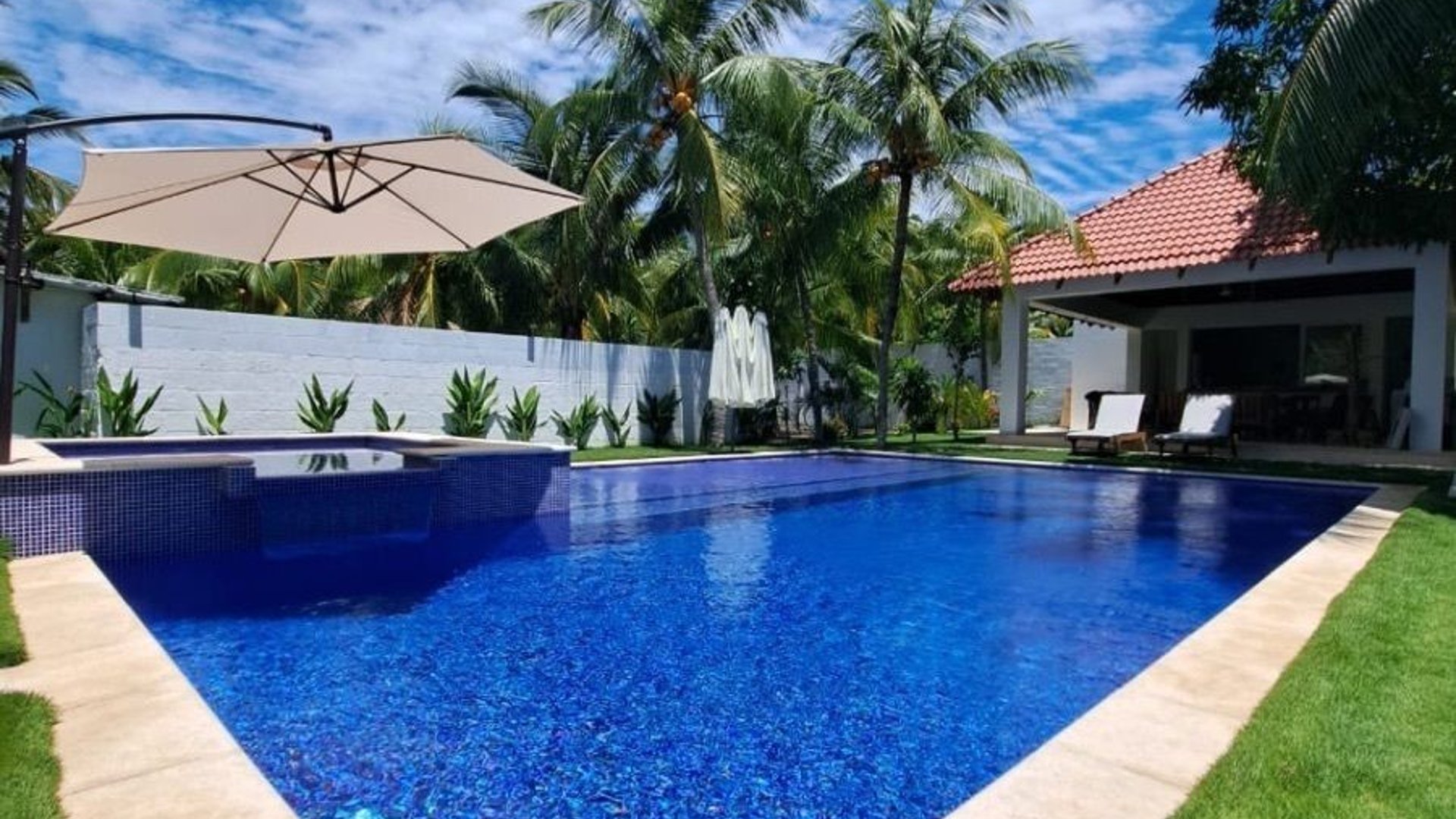 MONTERRICO/ 3 casas en Venta juntas