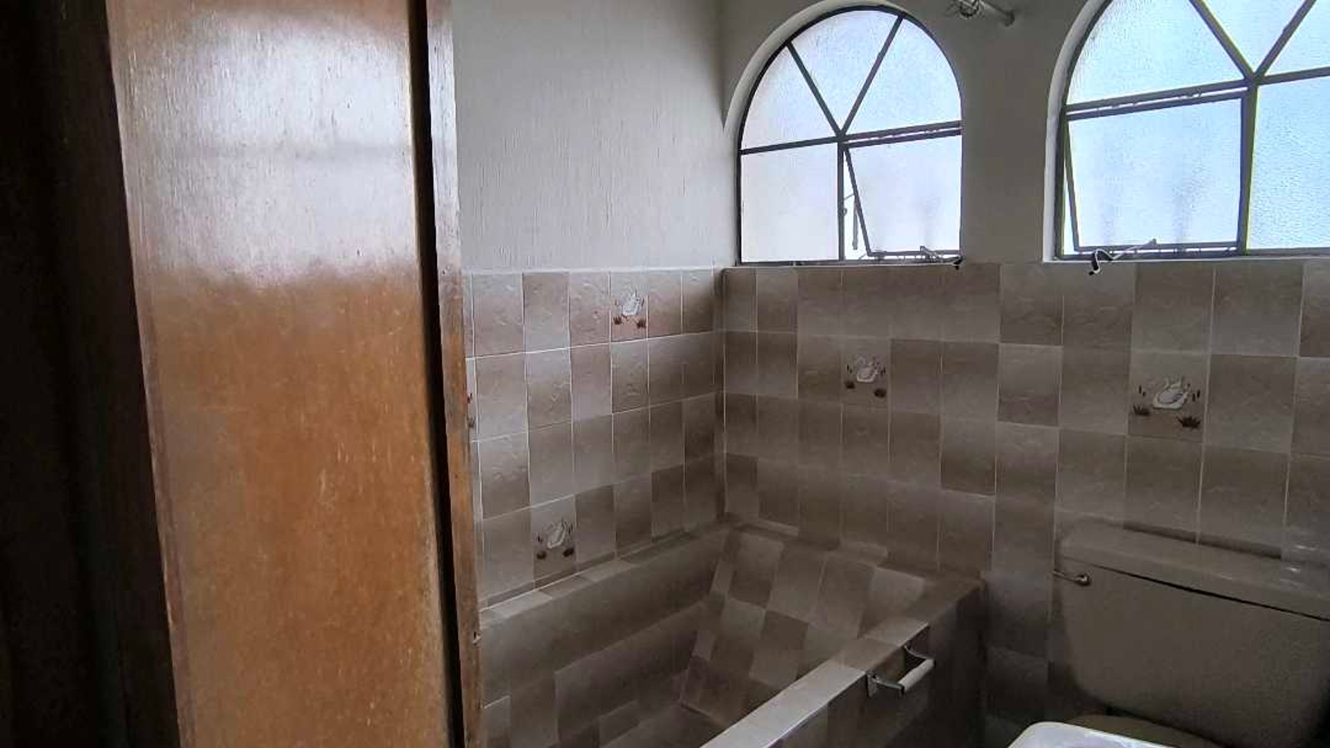 Alquilo Amplio Apartamento en Jardines de la Asuncion zona 5 - Miniatura 15