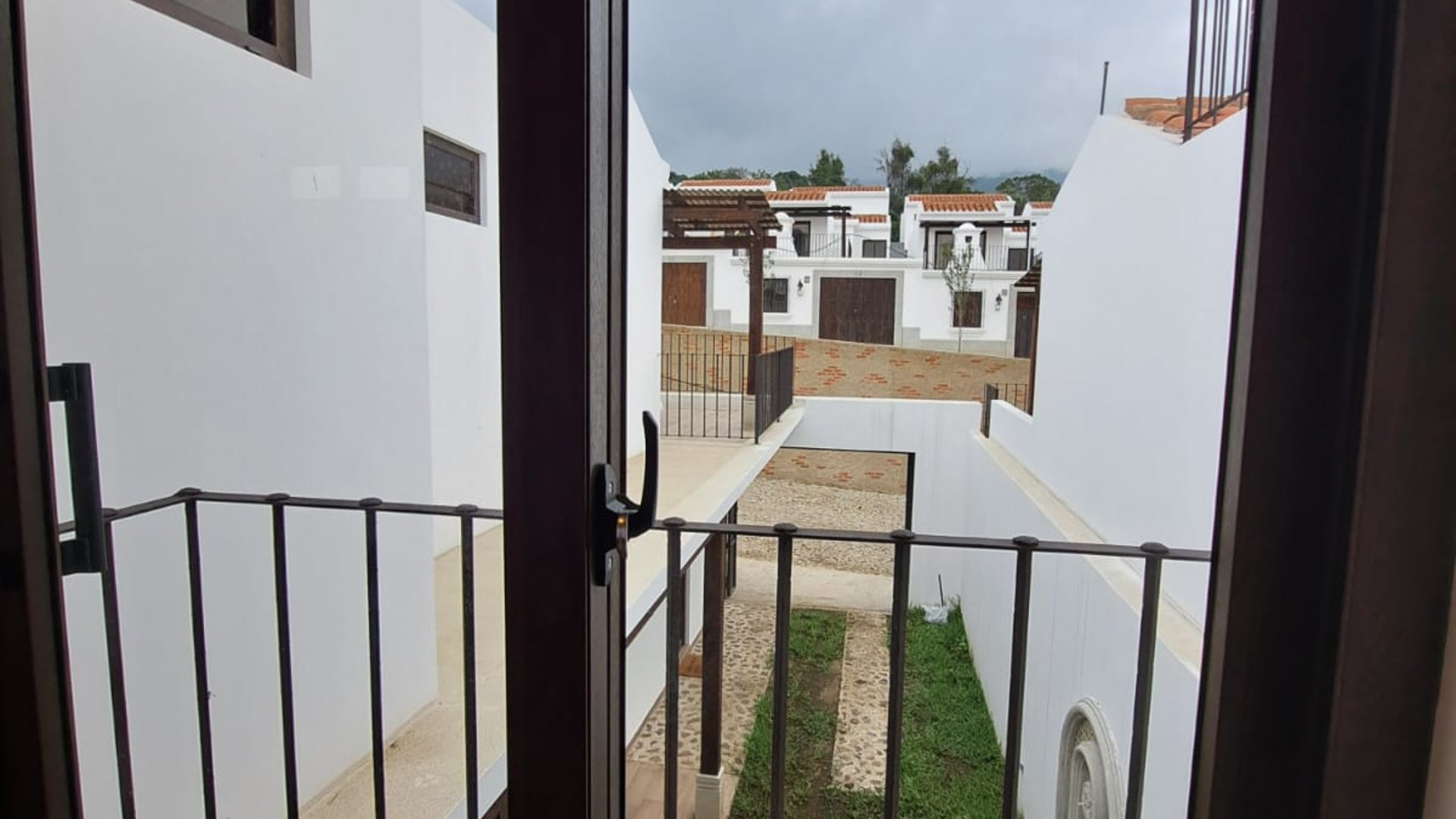 Casa Familiar de Ensueño en San Pedro Las Huertas, Sacatepéquez - Miniatura 11