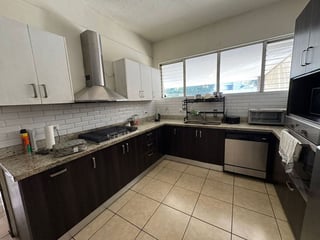 Casa en venta a pocos metros Blvd Liberación Zona 13 | Excelente inversión, no tiene POT - 2