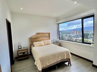 APARTAMENTO EN VENTA ZONA 14 - 5