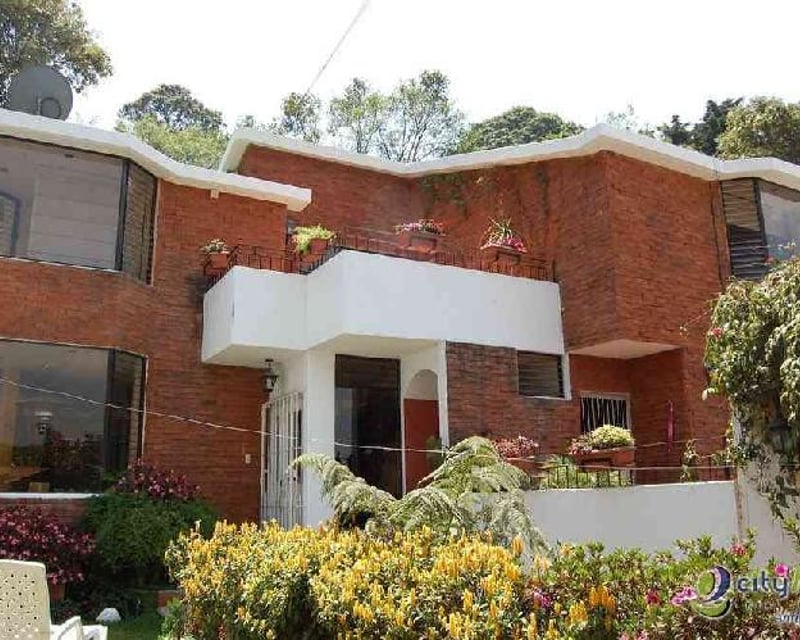Vendo-Rento casa Monte Casino San Lucas Sacatepéquez