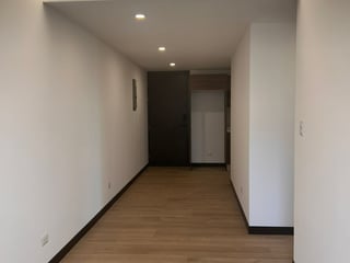 Apartamento con jardín en venta en Zona 14, Sector la Villa - 5