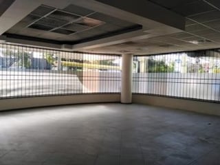 Vendo local con autoservicio en zona 12 centro comercial Gran Portal - 5