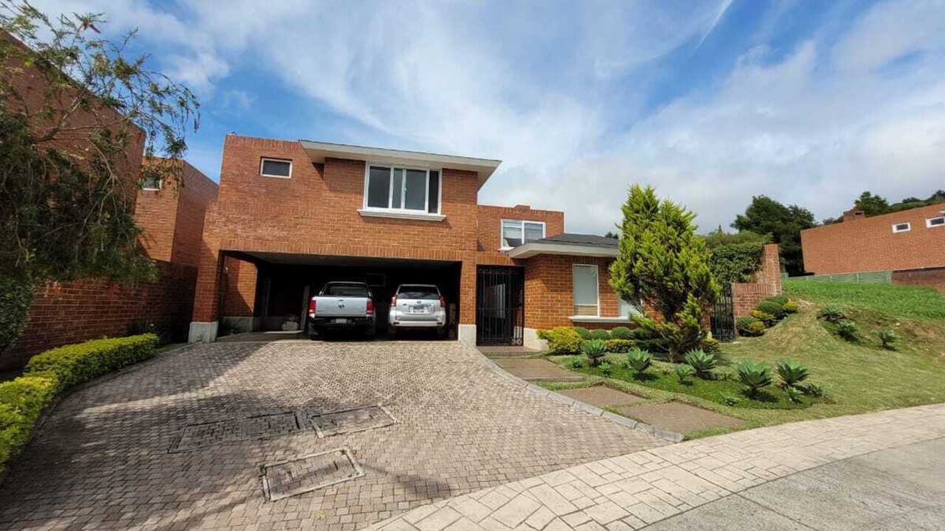 Casa en Venta Condominio Colinas de Castel Km. 20.5 Carretera a Fraijanes