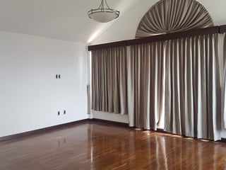 Casa en Renta y Venta zona 16 / La Montaña - 4