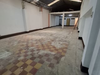 Local/bodega comercial de renta en zona 1 - 5