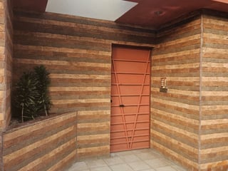 Venta de Casa en Colonia El Maestro de Zona 15 - Image 3