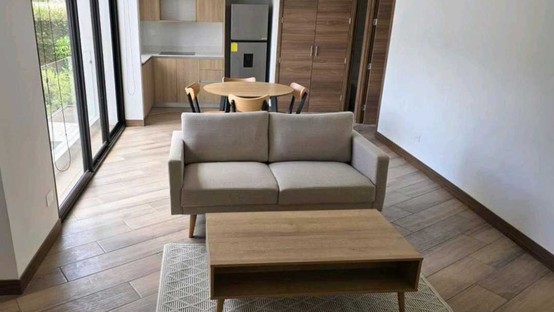 APARTAMENTO EN ALQUILER???? Edificio Privé, Zona 15 - Miniatura 2