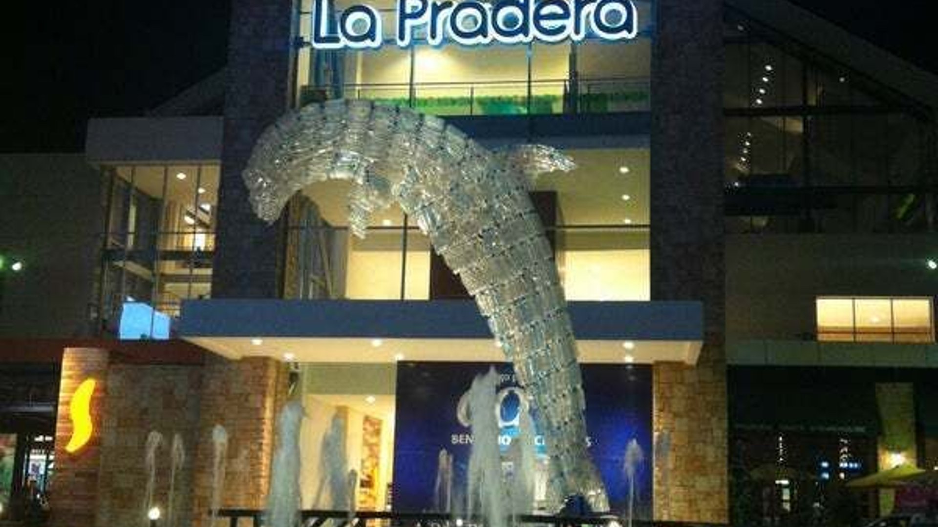 ZONA PRADERA / Local en Venta, zona 10