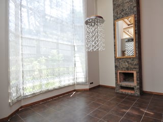 Beautiful two-story home with swimming pool for sale, 16 kilometers away from La Antigua, Guatemala. - Image 5