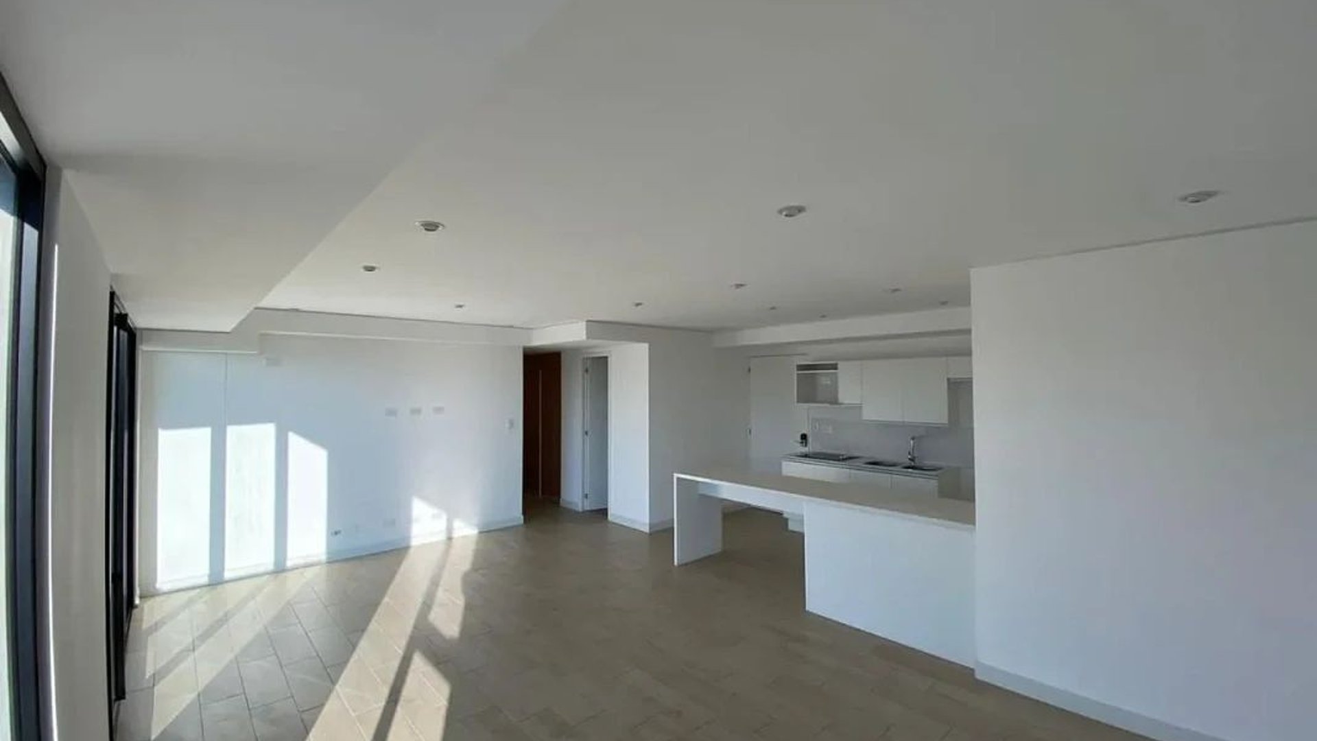 APARTAMENTO EN VENTA – EDIFICIO QUO, ZONA 4 – NIVEL 15