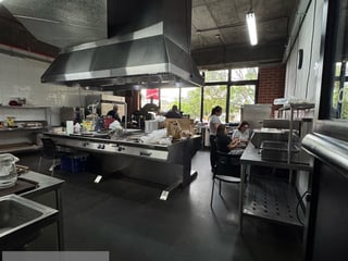 LOCAL IDEAL RESTAURANTE  EN RENTA 4 GRADOS NORTE , zona 4 - Image 7