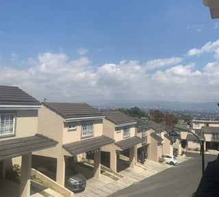 Vendo Linda Casa en Prados de San Cristobal