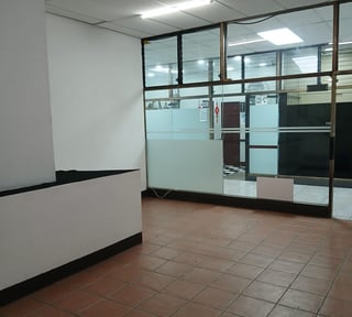 Local de 49 m2 en alquiler - CENTRO COMERCIAL CAPITOL