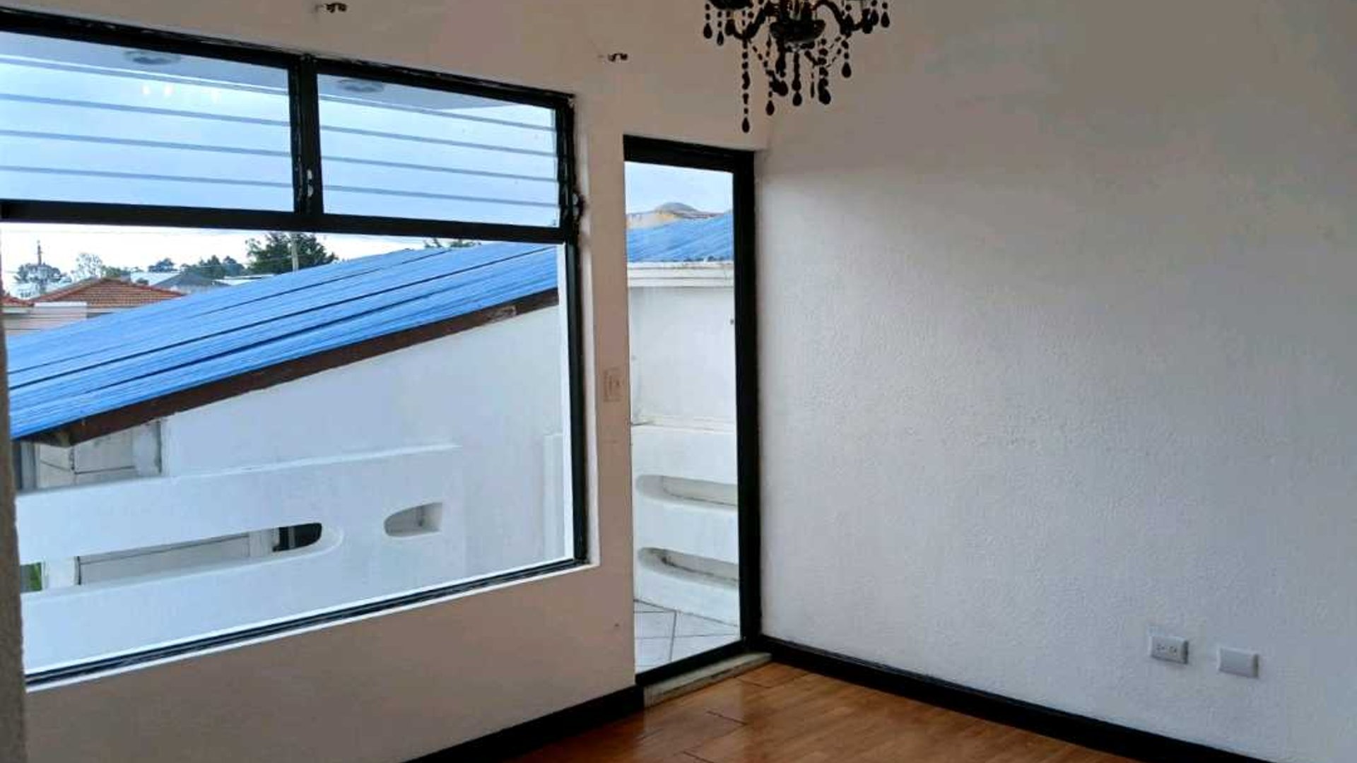 CASA EN VENTA O ALQUILER ????Manantiales, Carretera a San José Pinula - Miniatura 8
