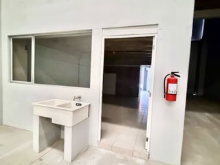 OFIBODEGA EN RENTA  COND. ZONA DE NEGOCIOS SAN NICOLÁS, Z. 4 DE MIXCO - Image 15