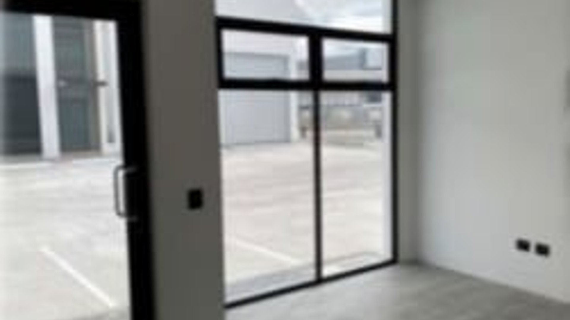 ???? OFIBODEGA EN RENTA – 160 M² | INTERNARANJO | MIXCO - Miniatura 2