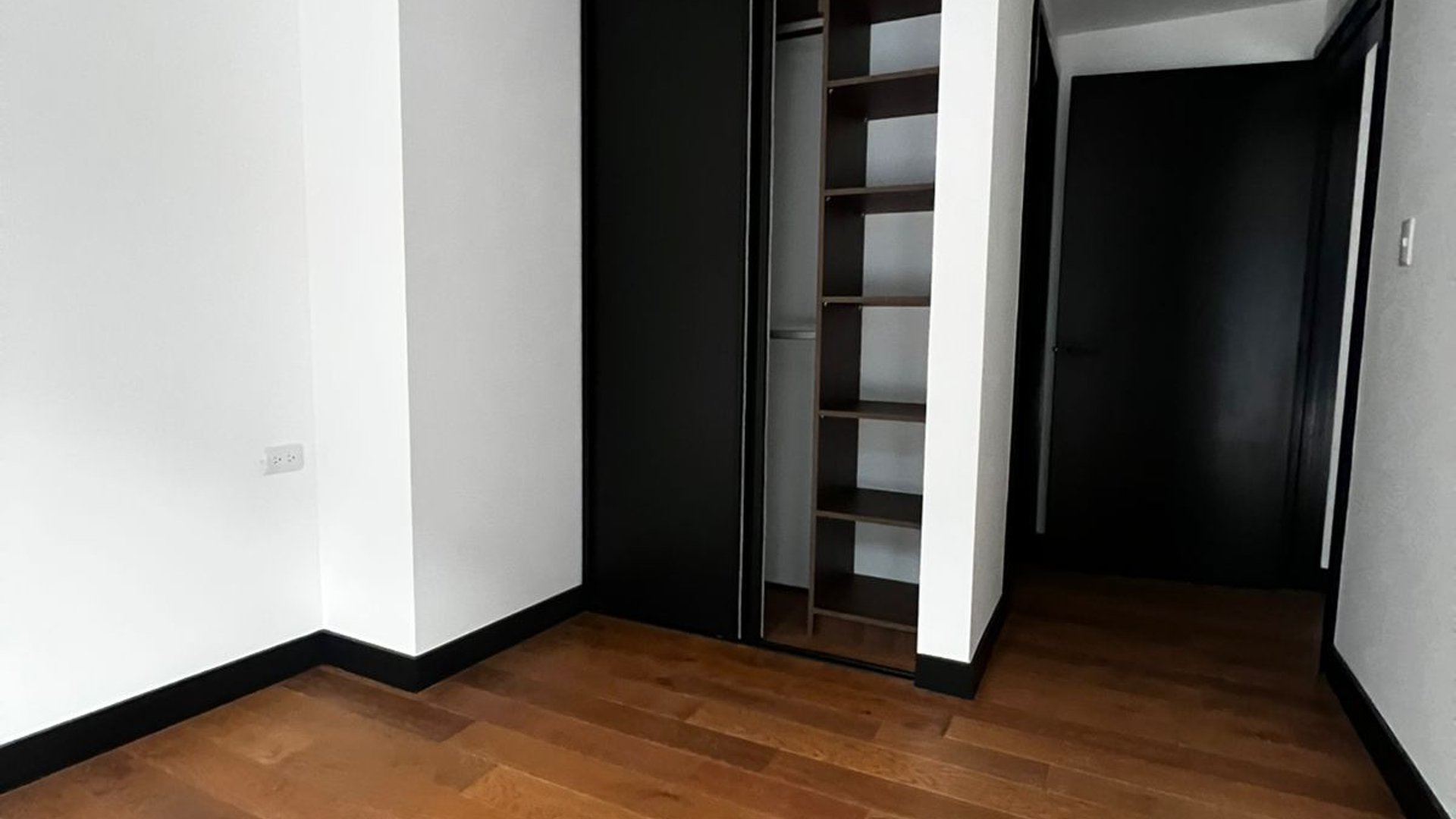 ???? APARTAMENTOS  EN RENTA – 3 HAB |EDIFICIO VILLA MARISCAL | ZONA 11 - Miniatura 8