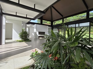 Exclusiva Casa en Hacienda Nueva Country Club Guatemala - 2