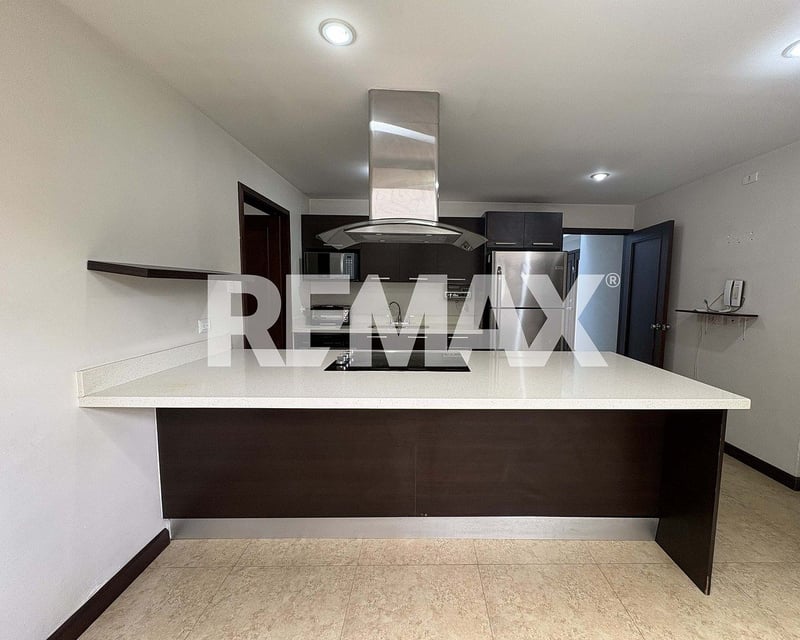 Casa Renta | Zona 10 | Jardines del Prado