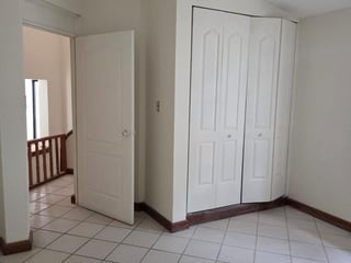 ALQUILER DE LINDA CASA - COLONIA VILLA SOL, ZONA 12 - 4