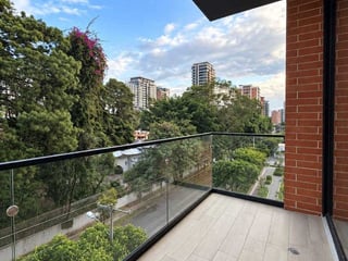 APARTAMENTO NUEVO EN ALQUILER 📍 Edificio Ferre Diez, Zona 10 - 3