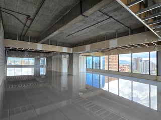 En venta oficinas en la Zona 10 Interamericas - Image 8