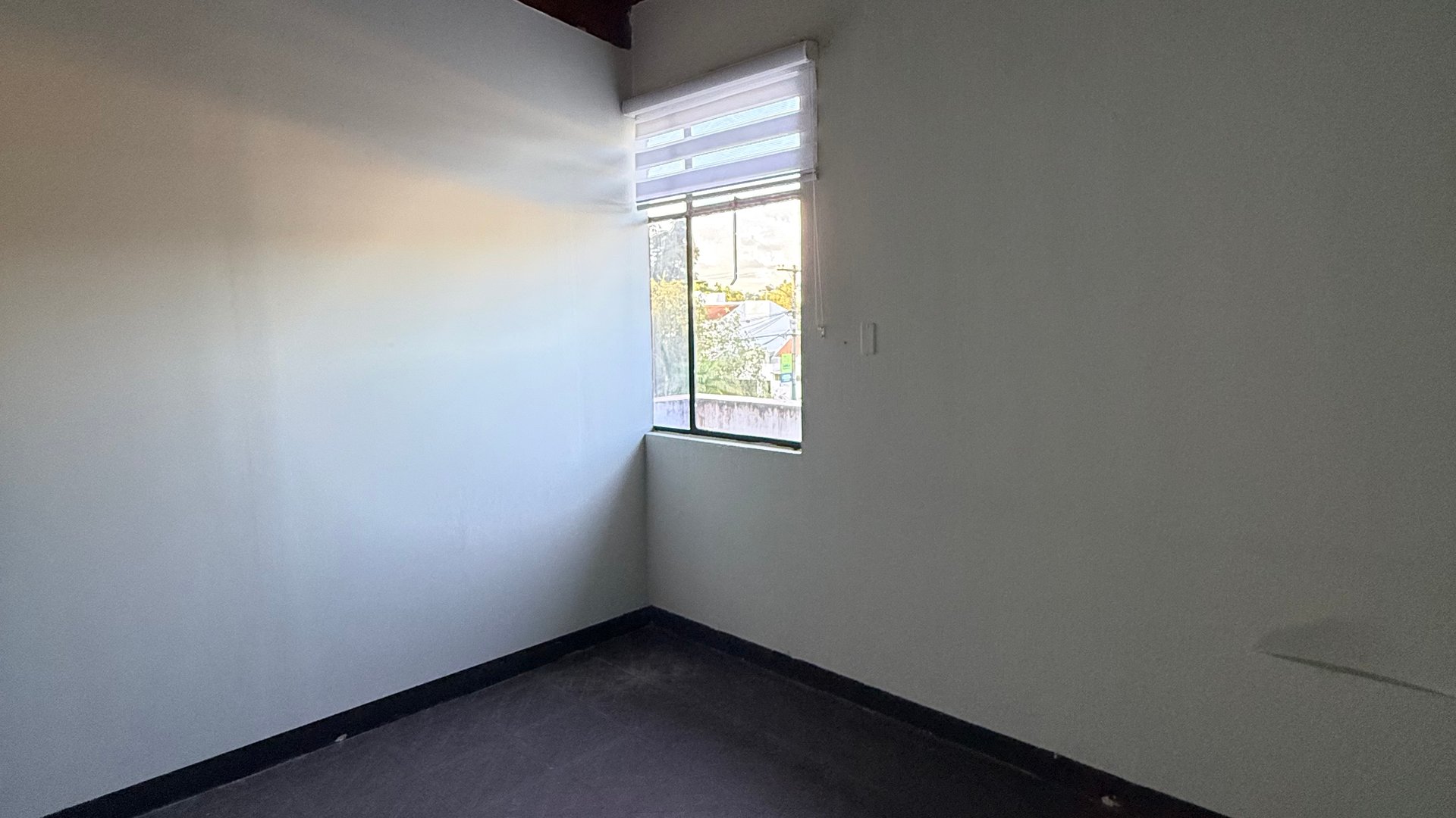 Casa ideal para oficinas en vh1 , zona 15. - Miniatura 6