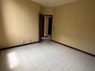 Apartamento en Renta Zona 16, Frente a C.C. Santa Amelia - 3