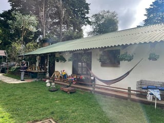 Venta de casa de campo con amplio terreno | San Lucas Sacatepéquez - 2