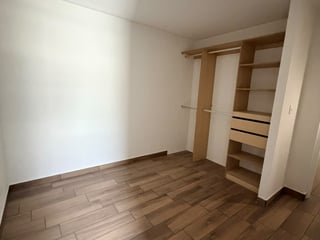 APARTAMENTO EN VENTA | LARES, ZONA 17 - 5