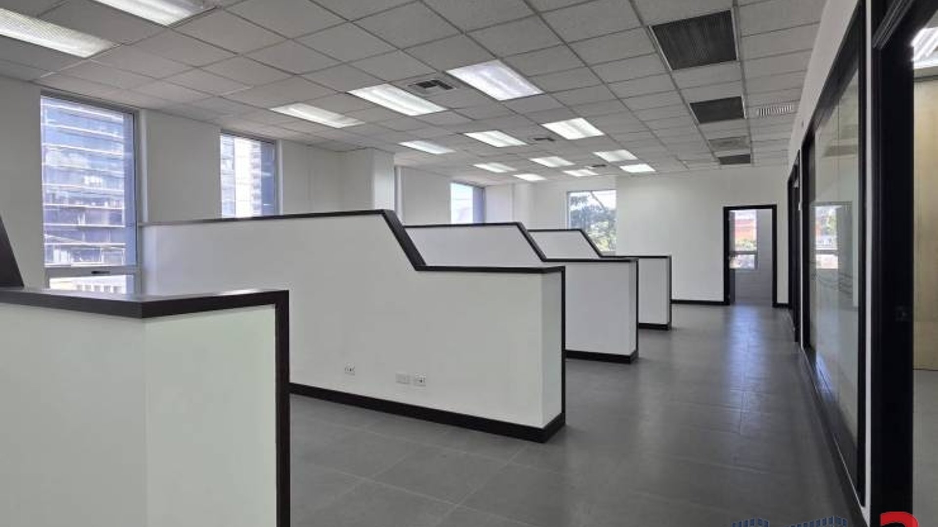 Oficina en Renta, Zona 10 (R9770) - Miniatura 6