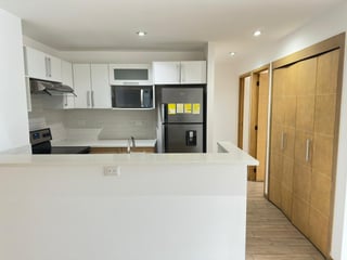 2-Bedroom Apartment for Sale in Zona 10, Guatemala City - Image 1