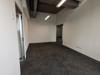 LUJOSA OFICINA EN RENTA EN ZONA 15 CIUDAD GUATEMALA - Image 8