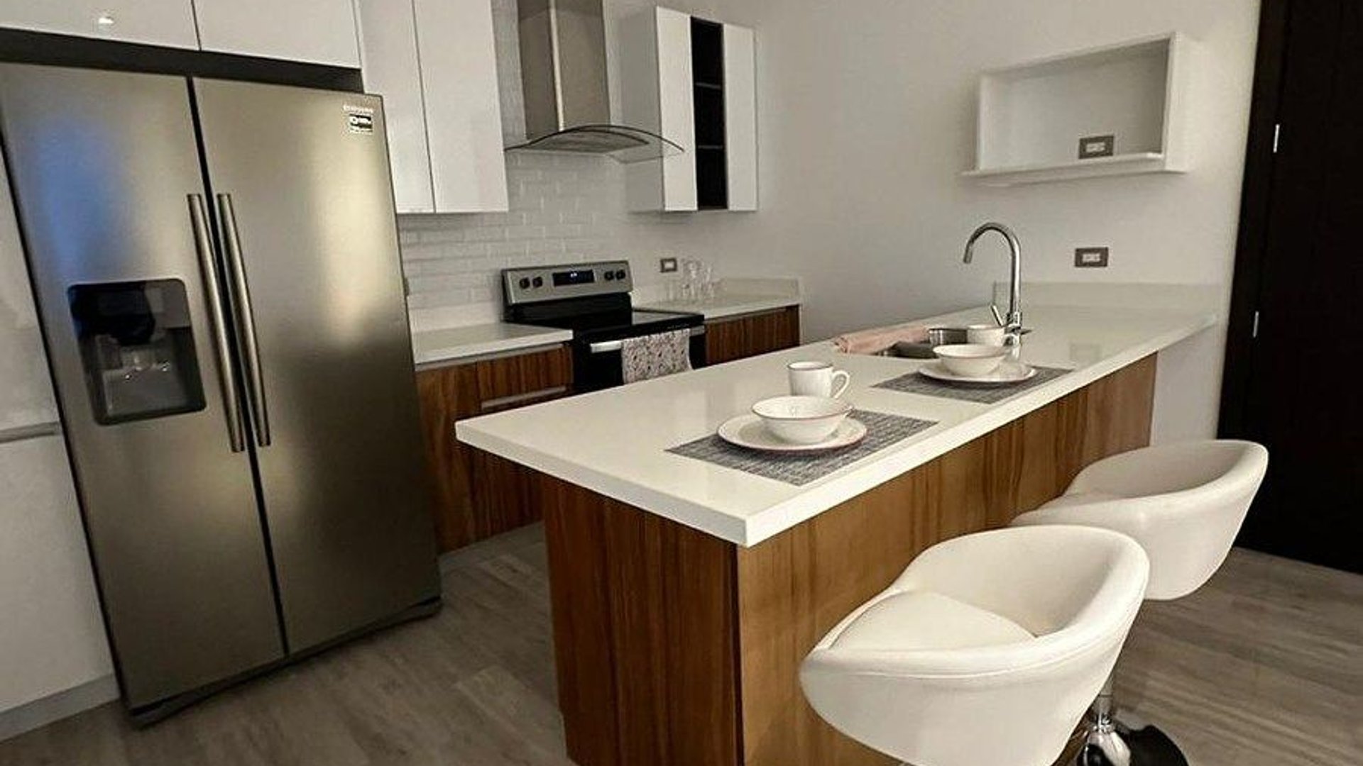 APARTAMENTO EN RENTA | LIRIOS 2 ·, zona 16