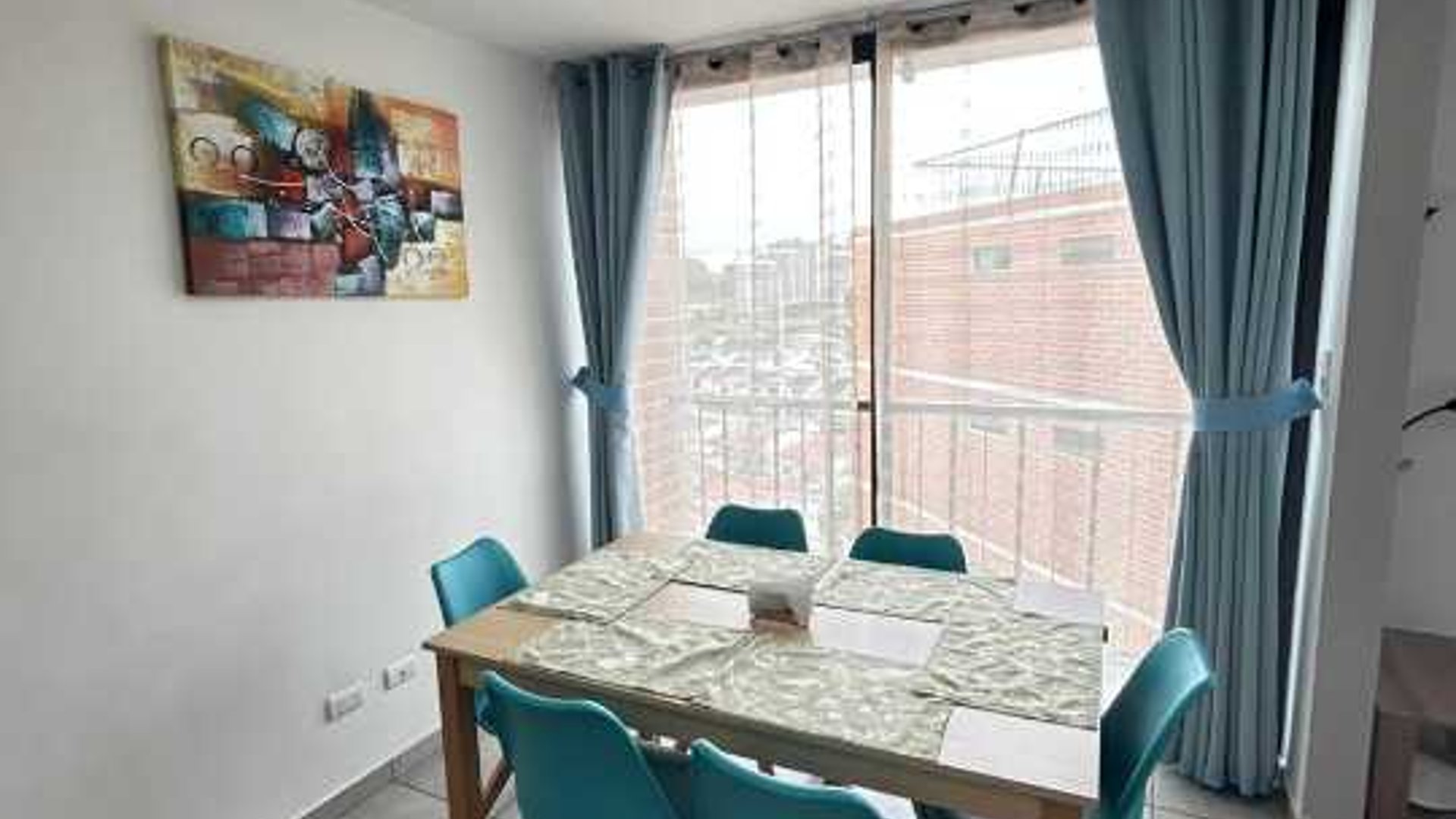 Vendo Lindo Apartamento en Edificio Uno Uno zona 11