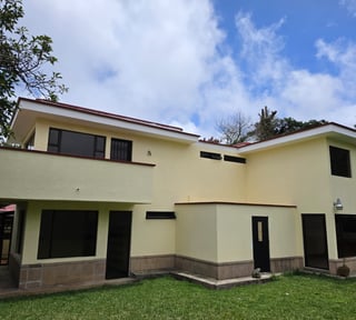 Amplia Casa en Condominio La Kascada | Km.16 Carretera a El Salvador
