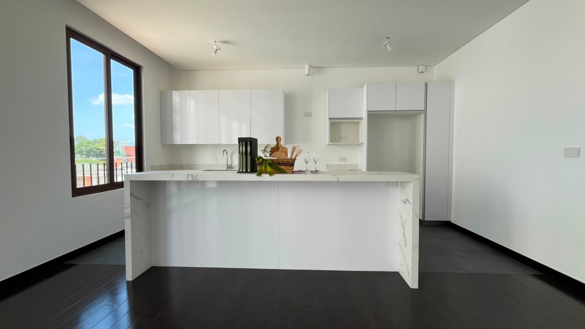 RENTA Apartamento Zona 16 Edificio Nogales de Cayalá - Miniatura 5