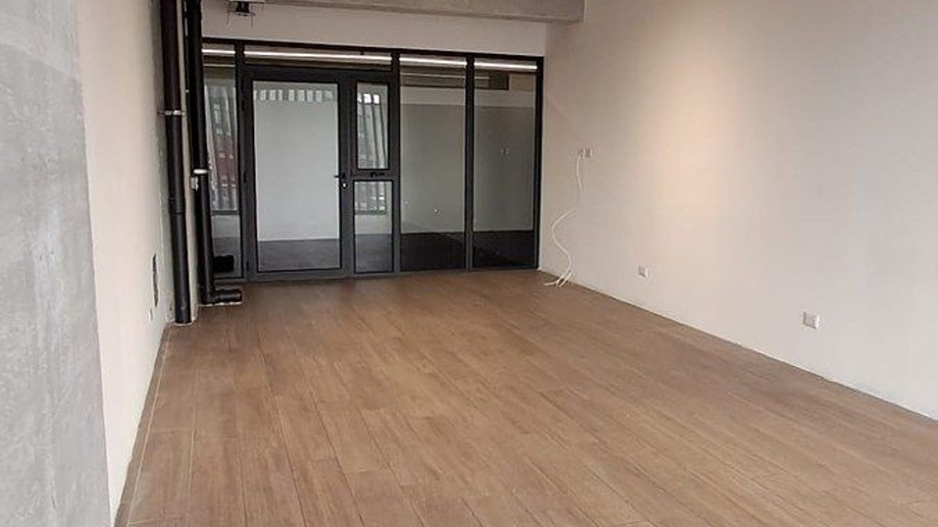 OFICINA EN VENTA O RENTA – EDIFICIO GRANAT, ZONA 4 - Miniatura 19