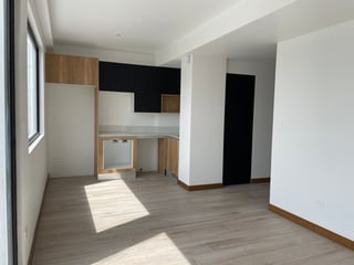 Apartamento en Venta Edificio AOKI, zona 14  - 3