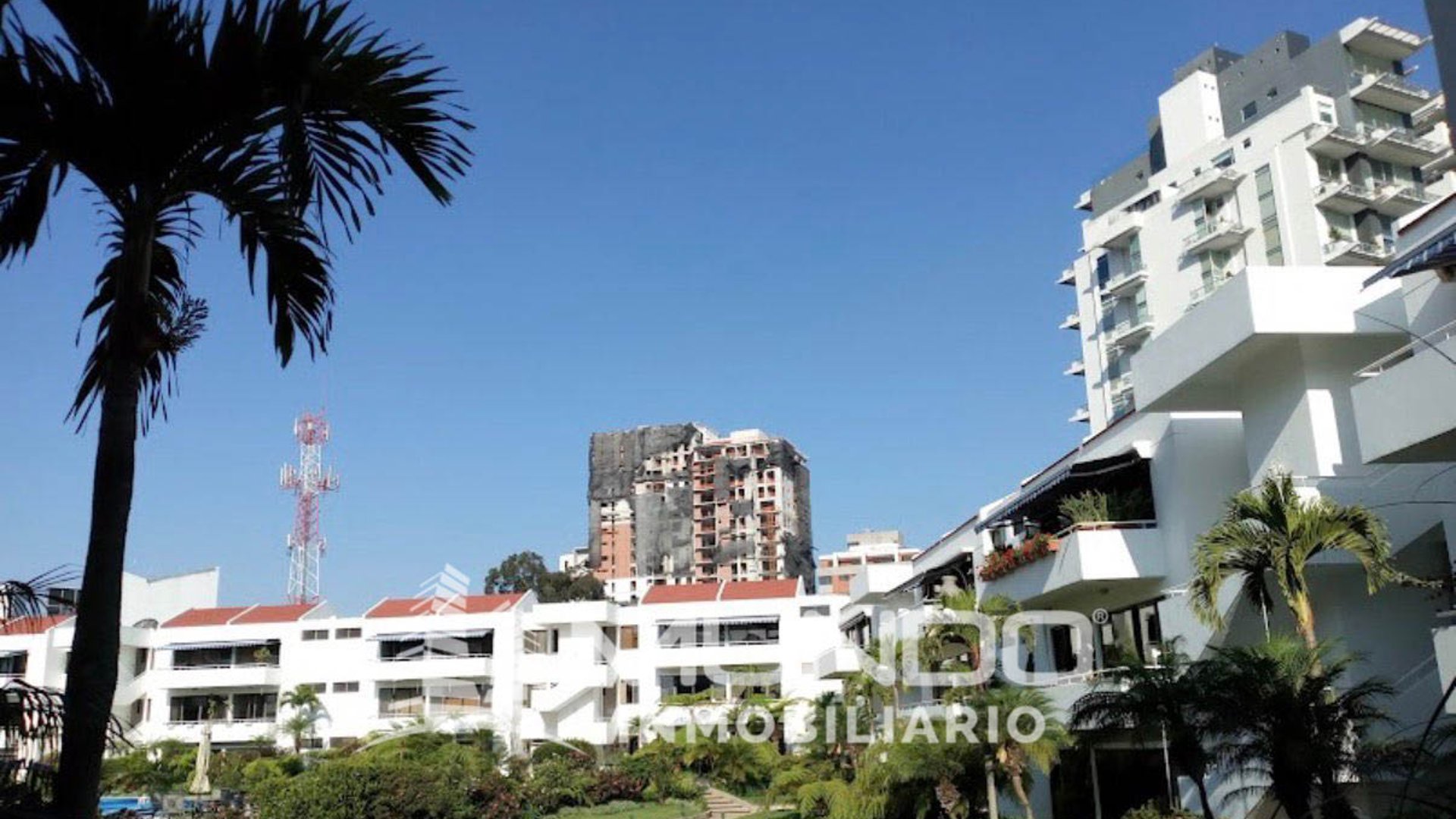 TOWNHOUSE EN VENTA EN OAKLAND, ZONA 10