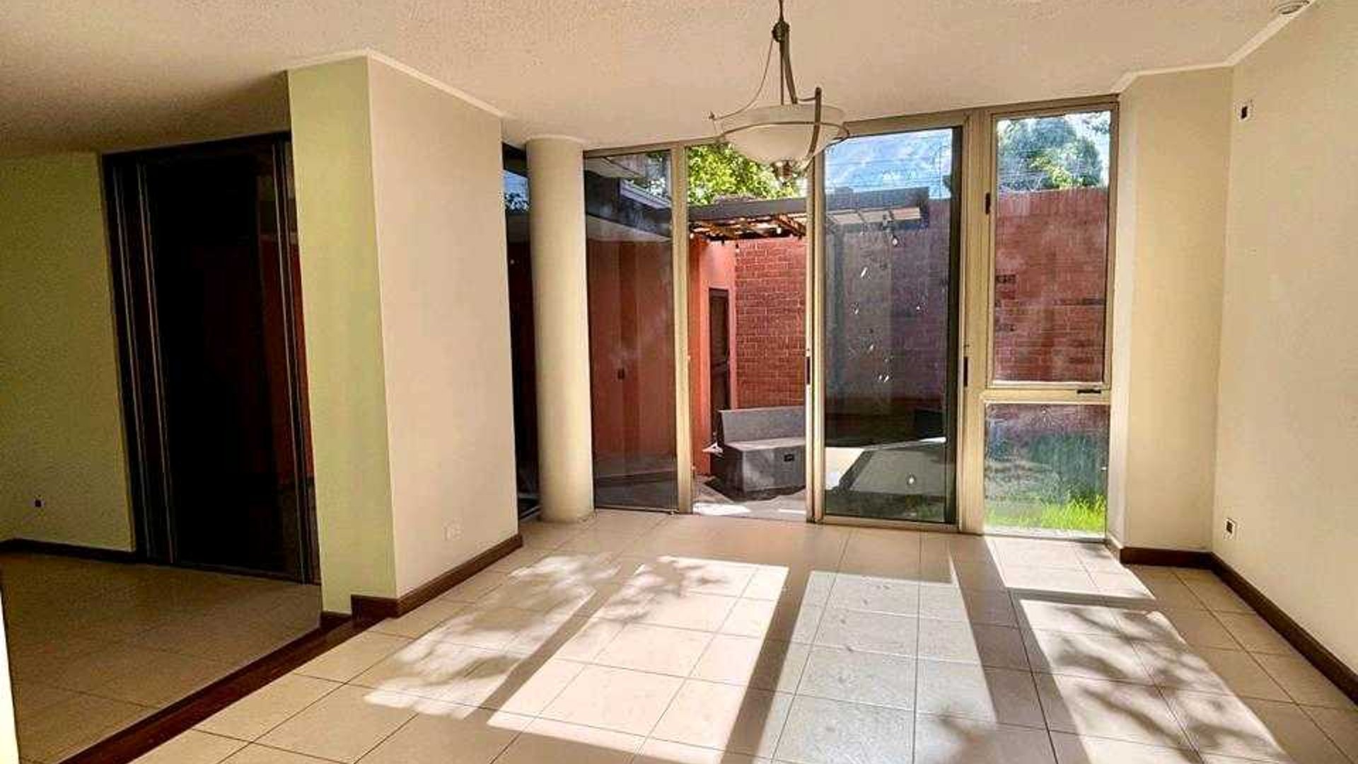 CASA VENTA/ALQUILER ???? Residencial Villas de Jacarandas de Cayalá Z.16 - Miniatura 9