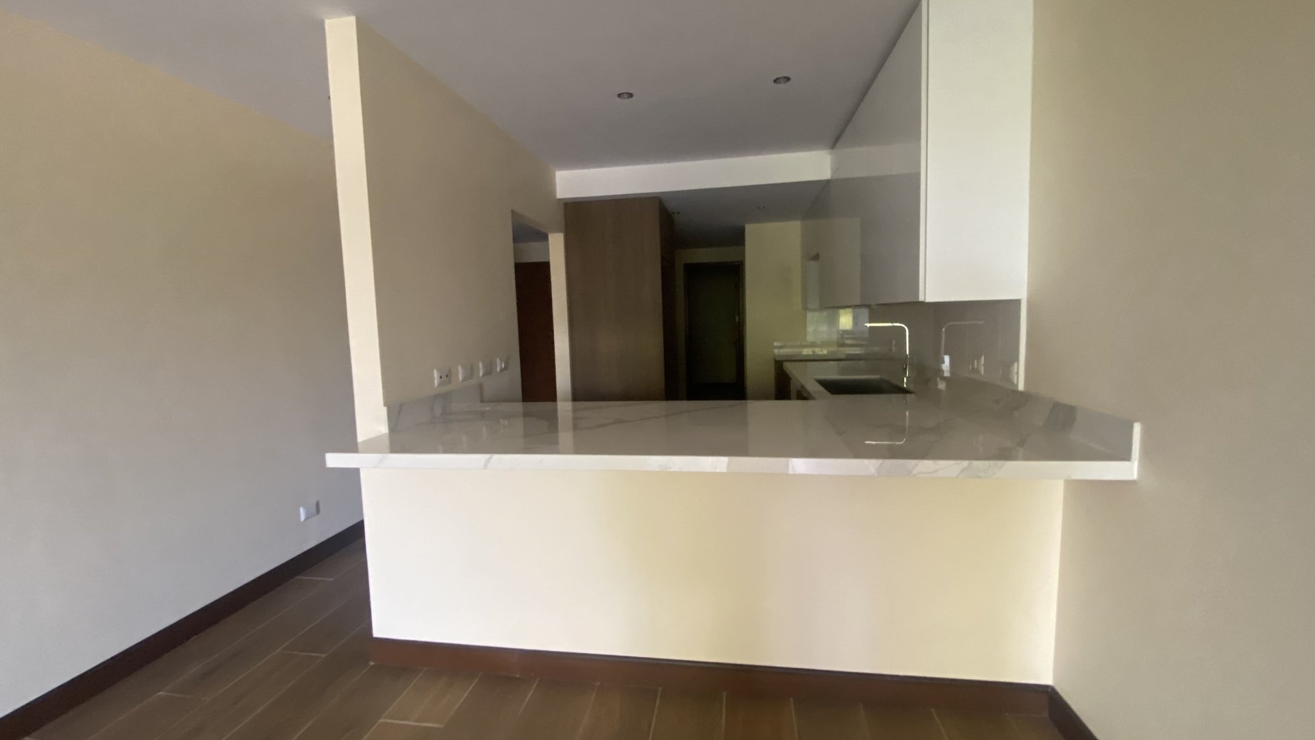 Apartamento en Venta Edificio Milenia, zona 10 